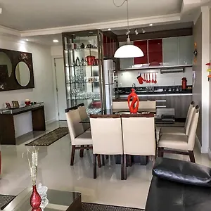100m Da - Novo, Amplo E Com 4 Camas De Casal Apartamento